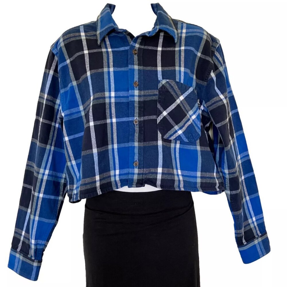 Aritzia TNA Cropped Flannel Button Up Shirt Long Sleeve Blue Plaid
